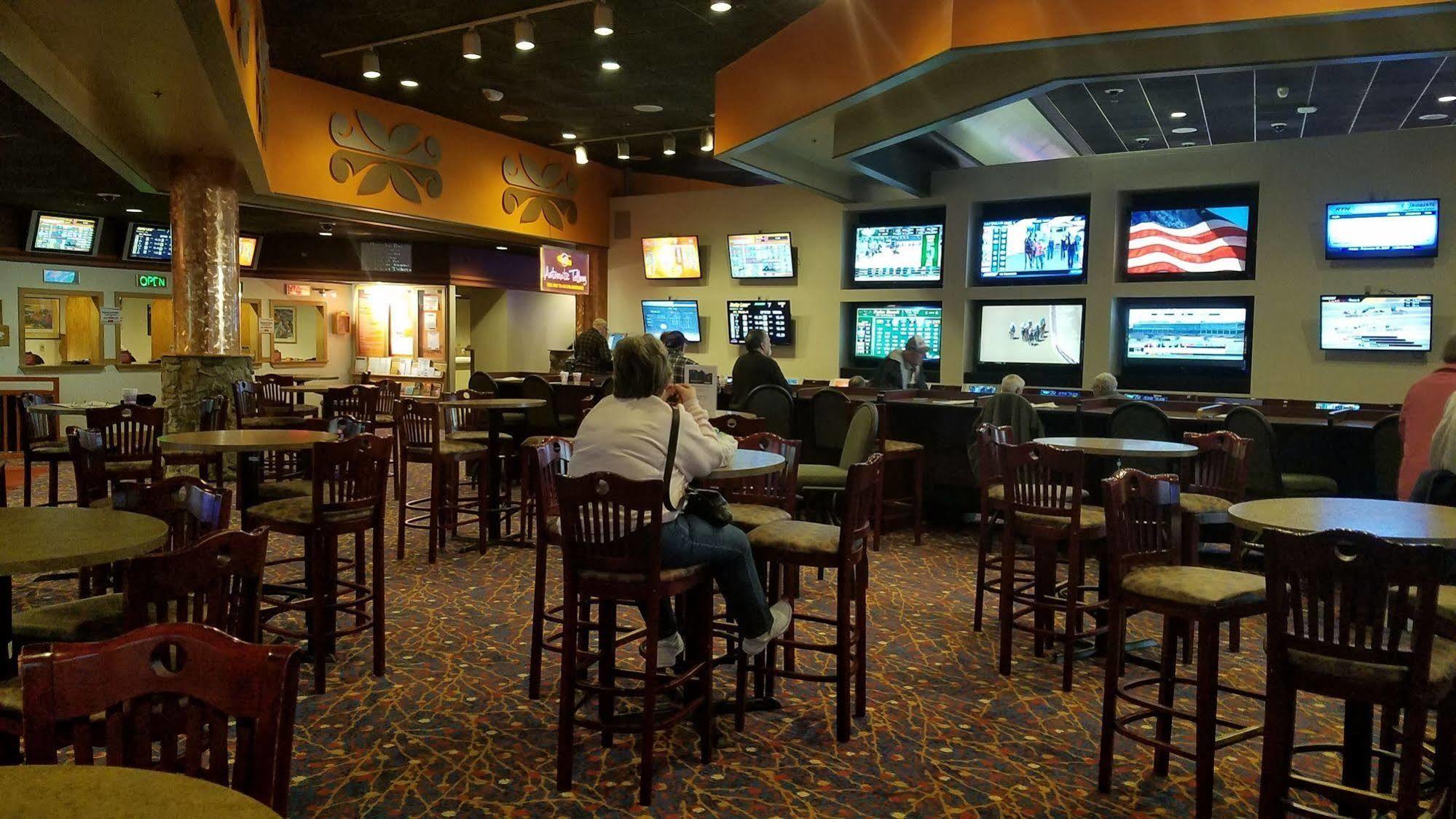 Ho-Chunk Casino Hotel - Wisconsin Dells Baraboo Exterior foto
